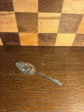 Petite  SilverPlate Server